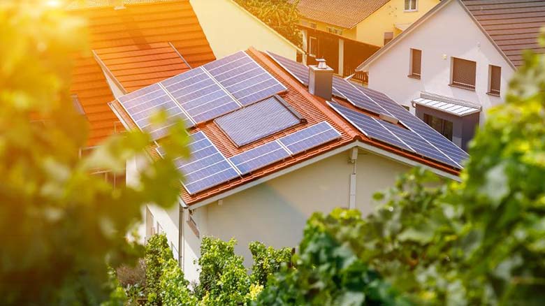 solar-power-can-cut-bills-carbon