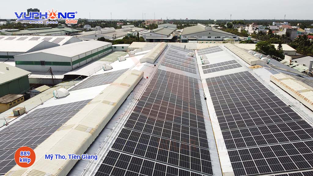 Solar-power-is-greening-plastic-factories-2