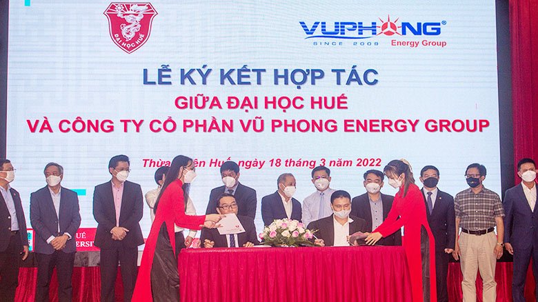vu-phong-energy-group-ky-ket-hop-tac-voi-dai-hoc-hue